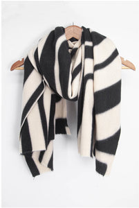 Black and White Geometric Midweight Scarf