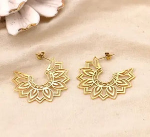 Half-Creole Earrings with Openwork Rosette